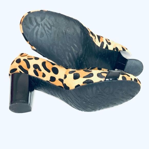 Anne Klein 'Fielding' Cheetah Print Leather Round Toe Heels - Picture 13 of 14